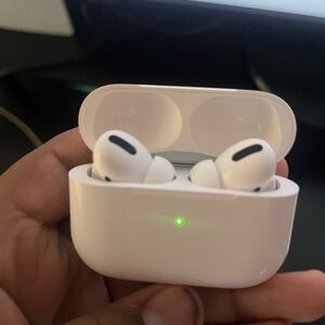 White Wireless Earbuds with Charging Case